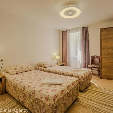 House Plaza Near 別荘